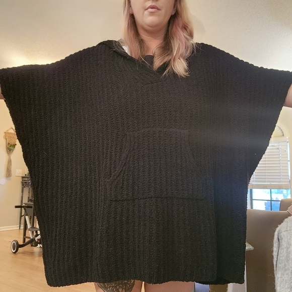 Tommy Bahama Hooded Poncho - Picture 11 of 13